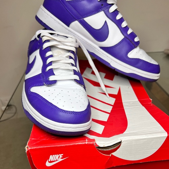 Nike Dunk Low Championship Court Purple
Men 12 - Picture 1 of 7